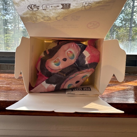 Pop Mart Labubu Happiness Big Into Energy Collection - Picture 3 of 3